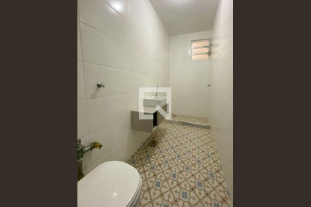 Banheiro/ acesso para dois dormitórios  de apartamento para alugar com 2 quartos, 69m² em Botafogo, Rio de Janeiro