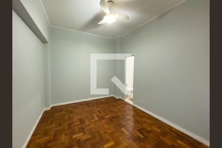 Quarto 1 de apartamento para alugar com 2 quartos, 69m² em Botafogo, Rio de Janeiro