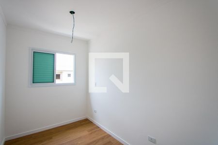 Quarto 2 de casa à venda com 2 quartos, 88m² em Vila Cecilia Maria, Santo André