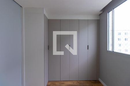 Quarto 1 - Armários de apartamento para alugar com 2 quartos, 40m² em Bairro Jardim Nossa Senhora das Graças, Cotia