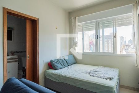 Quarto de kitnet/studio à venda com 1 quarto, 30m² em Centro Histórico, Porto Alegre