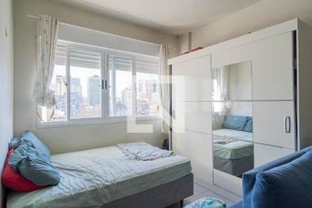 Quarto de kitnet/studio à venda com 1 quarto, 30m² em Centro Histórico, Porto Alegre