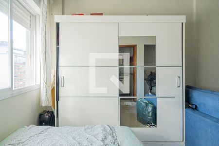 Quarto de kitnet/studio à venda com 1 quarto, 30m² em Centro Histórico, Porto Alegre