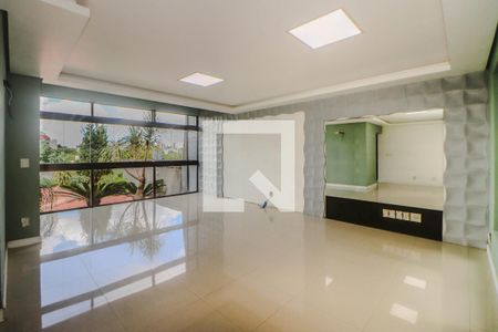 Sala de casa para alugar com 2 quartos, 273m² em Chácara das Pedras, Porto Alegre