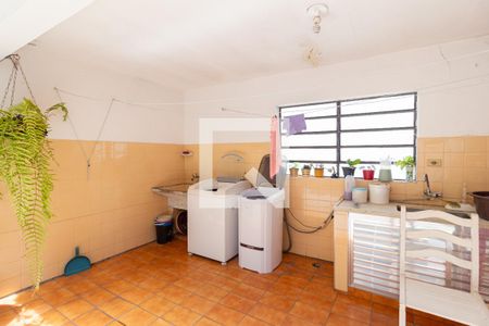 Casa à venda com 225m², 4 quartos e 2 vagas Casa à venda com 225m², 4 quartos e 2 vagasÁrea de serviço