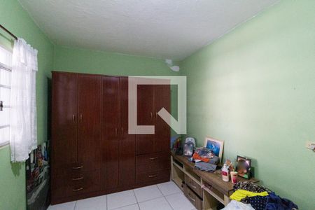 Casa à venda com 225m², 4 quartos e 2 vagas Casa à venda com 225m², 4 quartos e 2 vagasQuarto Casa 2