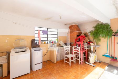 Casa à venda com 225m², 4 quartos e 2 vagas Casa à venda com 225m², 4 quartos e 2 vagasÁrea de serviço