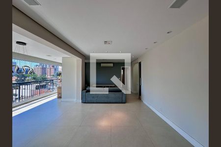 Sala de apartamento para alugar com 3 quartos, 117m² em Santo Amaro, São Paulo