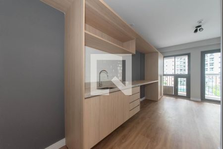 Cozinha de apartamento para alugar com 1 quarto, 25m² em Campo Belo, São Paulo