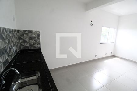 Sala/Cozinha de kitnet/studio para alugar com 1 quarto, 33m² em Umuarama, Uberlândia