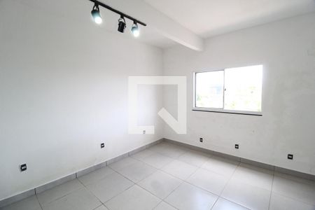 Sala/Quarto de kitnet/studio para alugar com 1 quarto, 33m² em Umuarama, Uberlândia