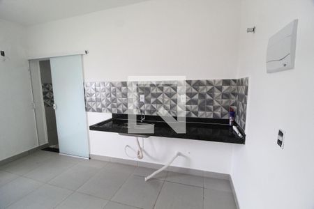 Sala/Cozinha de kitnet/studio para alugar com 1 quarto, 33m² em Umuarama, Uberlândia