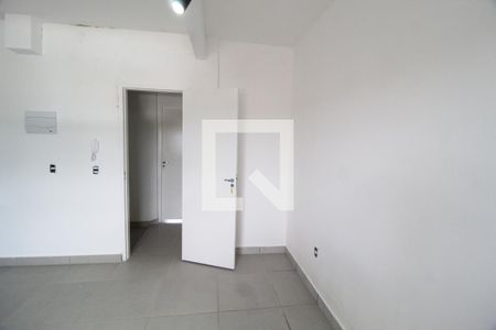 Sala/Quarto de kitnet/studio para alugar com 1 quarto, 33m² em Umuarama, Uberlândia