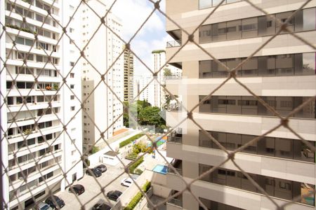 Vista de apartamento à venda com 2 quartos, 70m² em Moema, São Paulo