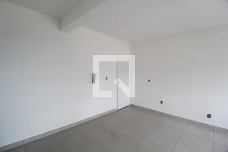 Sala/Quarto de kitnet/studio para alugar com 1 quarto, 33m² em Umuarama, Uberlândia