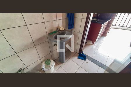 Casa à venda com 241m², 3 quartos e 2 vagas Casa à venda com 241m², 3 quartos e 2 vagasBanheiro do Espaço Gourmet