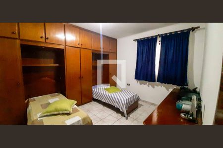 Casa à venda com 241m², 3 quartos e 2 vagas Casa à venda com 241m², 3 quartos e 2 vagasQuarto 2