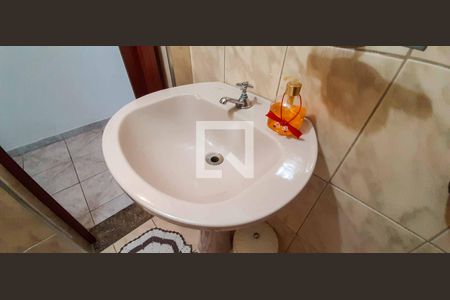 Casa à venda com 241m², 3 quartos e 2 vagas Casa à venda com 241m², 3 quartos e 2 vagasLavabo