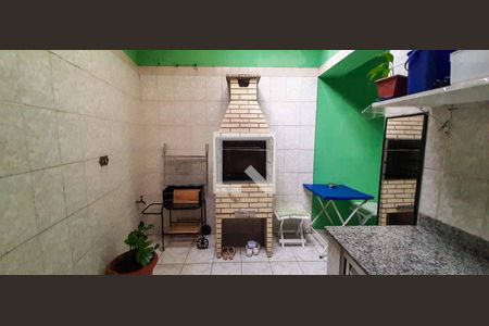 Casa à venda com 241m², 3 quartos e 2 vagas Casa à venda com 241m², 3 quartos e 2 vagasÁrea de Serviço