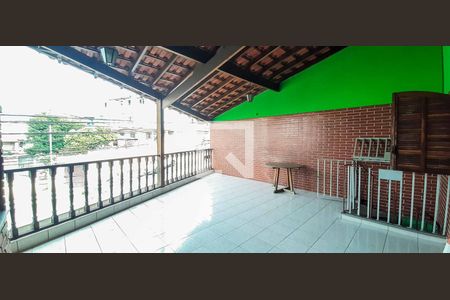 Casa à venda com 241m², 3 quartos e 2 vagas Casa à venda com 241m², 3 quartos e 2 vagasEspaço Gourmet