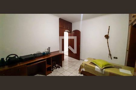 Casa à venda com 241m², 3 quartos e 2 vagas Casa à venda com 241m², 3 quartos e 2 vagasQuarto 2