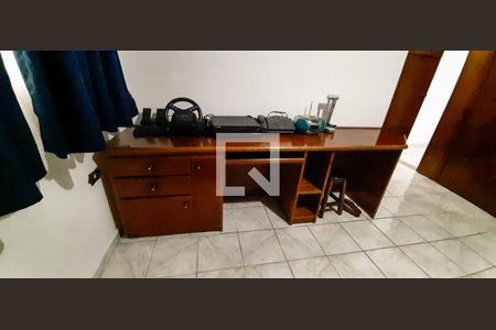 Casa à venda com 241m², 3 quartos e 2 vagas Casa à venda com 241m², 3 quartos e 2 vagasQuarto 2