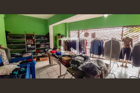 Casa à venda com 241m², 3 quartos e 2 vagas Casa à venda com 241m², 3 quartos e 2 vagasGaragem