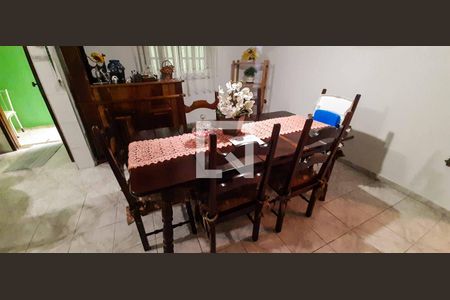 Casa à venda com 241m², 3 quartos e 2 vagas Casa à venda com 241m², 3 quartos e 2 vagasSala de Jantar