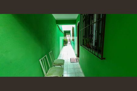 Casa à venda com 241m², 3 quartos e 2 vagas Casa à venda com 241m², 3 quartos e 2 vagasCorredor