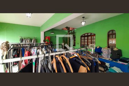 Casa à venda com 241m², 3 quartos e 2 vagas Casa à venda com 241m², 3 quartos e 2 vagasGaragem