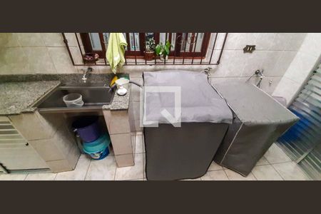 Casa à venda com 241m², 3 quartos e 2 vagas Casa à venda com 241m², 3 quartos e 2 vagasÁrea de Serviço