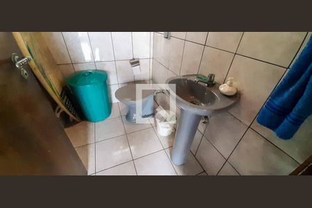 Casa à venda com 241m², 3 quartos e 2 vagas Casa à venda com 241m², 3 quartos e 2 vagasBanheiro do Espaço Gourmet