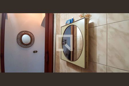 Casa à venda com 241m², 3 quartos e 2 vagas Casa à venda com 241m², 3 quartos e 2 vagasLavabo