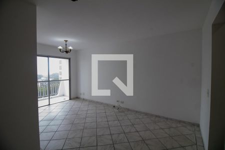 Sala de apartamento para alugar com 3 quartos, 75m² em Santo Amaro, São Paulo