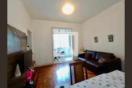 Sala de apartamento para alugar com 2 quartos, 70m² em Copacabana, Rio de Janeiro