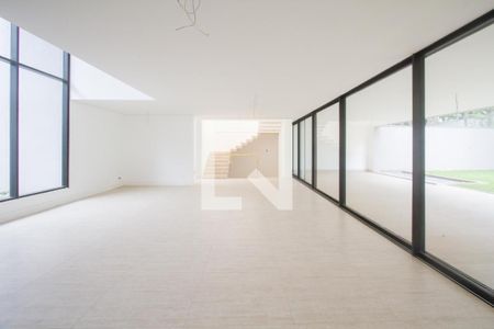 Sala de casa à venda com 4 quartos, 950m² em Chácara Santo Antônio, São Paulo