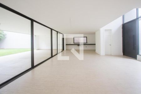 Sala de casa à venda com 4 quartos, 950m² em Chácara Santo Antônio, São Paulo