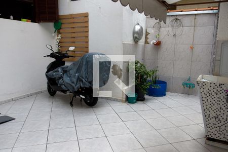 Casa à venda com 175m², 5 quartos e 2 vagas Casa à venda com 175m², 5 quartos e 2 vagasÁrea comum