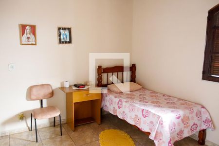 Casa à venda com 175m², 5 quartos e 2 vagas Casa à venda com 175m², 5 quartos e 2 vagasQuarto 4