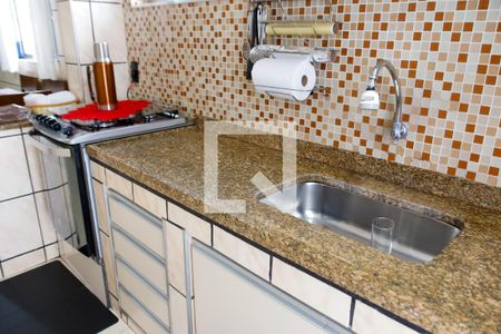 Casa à venda com 175m², 5 quartos e 2 vagas Casa à venda com 175m², 5 quartos e 2 vagasCozinha