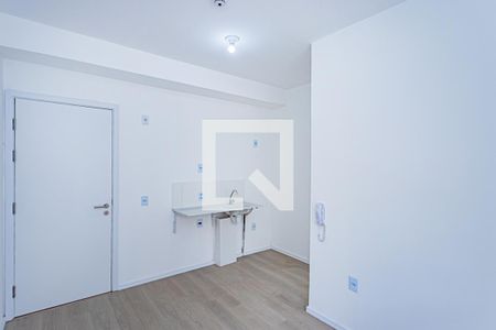 Sala e cozinha de apartamento para alugar com 1 quarto, 26m² em Vila Zulmira, São Paulo