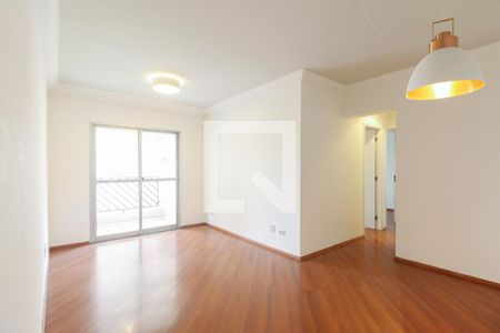 Sala  de apartamento à venda com 3 quartos, 70m² em Vila Carrão, São Paulo