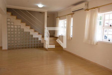 SALA de casa de condomínio à venda com 3 quartos, 235m² em Conjunto Habitacional Vila Santana (sousas), Campinas