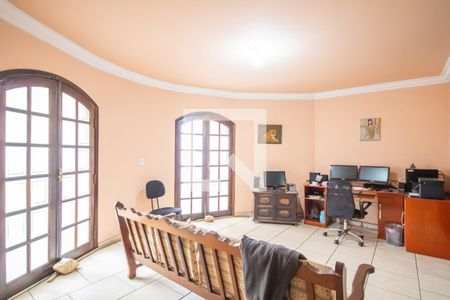 Sala de casa à venda com 3 quartos, 295m² em Quitaúna, Osasco