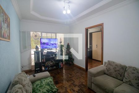 Sala de casa à venda com 3 quartos, 360m² em Santa Helena, Contagem