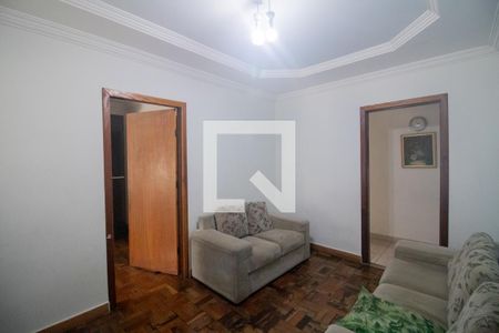 Sala de casa à venda com 3 quartos, 360m² em Santa Helena, Contagem