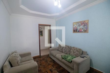 Sala de casa à venda com 3 quartos, 360m² em Santa Helena, Contagem