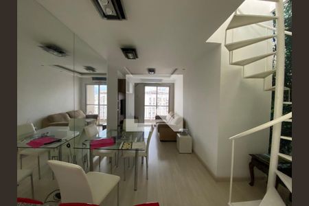 Apartamento para alugar com 130m², 2 quartos e 2 vagasSala