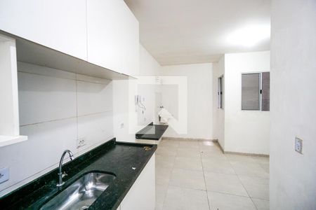 Cozinha de kitnet/studio para alugar com 1 quarto, 28m² em Cidade Mãe do Céu, São Paulo