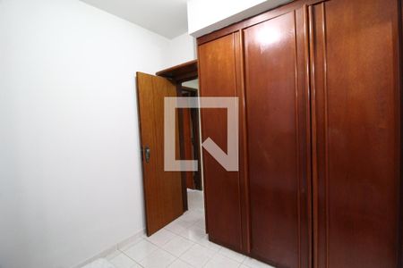 Quarto 1 - Suíte de apartamento para alugar com 2 quartos, 60m² em Santa Mônica, Uberlândia